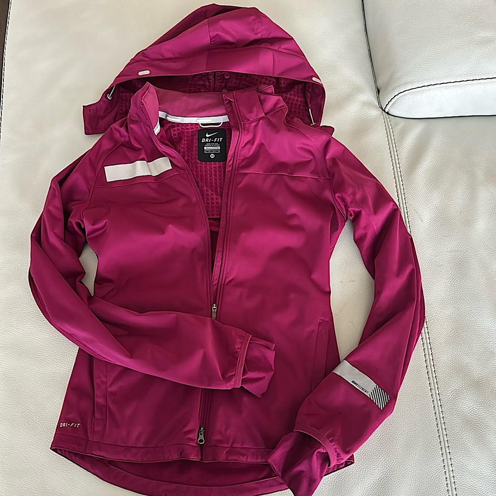 Nike dri-fit SHIELD jacket XS magenta gloves. Hood+mask. Wind water resistant.